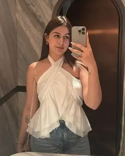 Escorts In Arjuni Morgaon