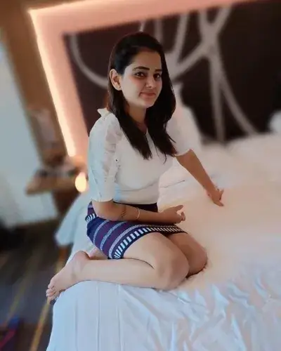 Escort Service In Arjuni Morgaon